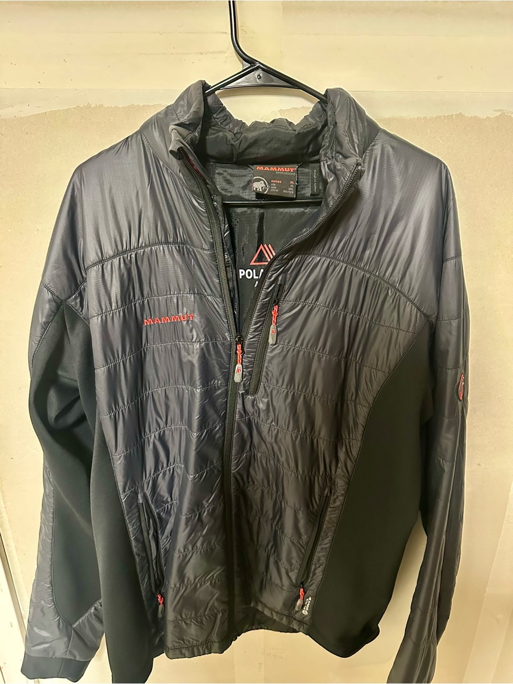 Mammut Men's Black Hybrid Performance Jacket with Red Accents